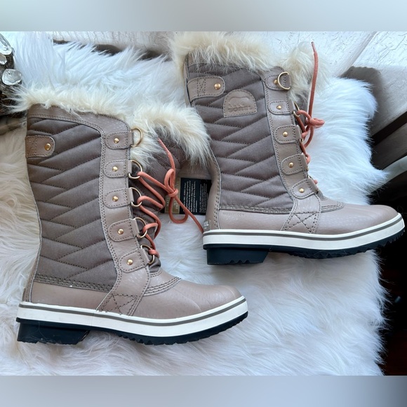 Sorel Tofino II NWT Waterproof Boots SZ 6 - Picture 15 of 16